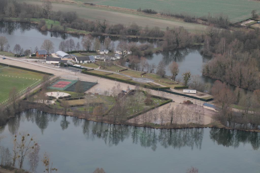 Aux Cygnes D'Opale Hotel Blangy-sur-Bresle Bagian luar foto